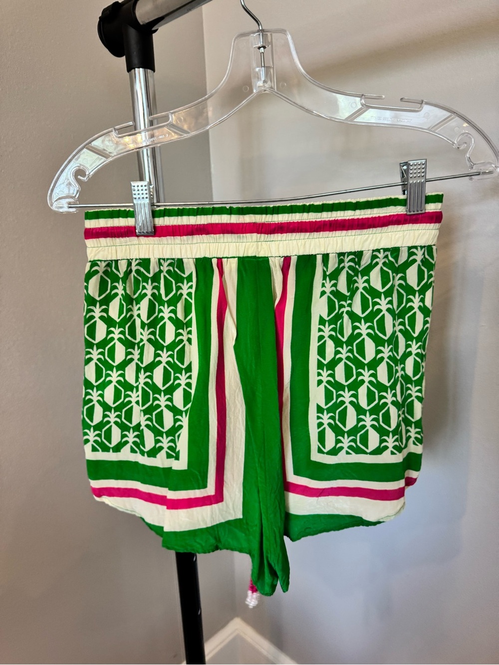 FARM Rio Pineapple Scarf Button down + shorts SET - Picture 4 of 9